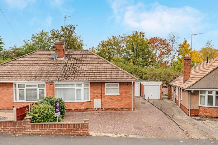 2 Bedroom Semi-Detached Bungalow For Sale In Coniston Road, Kettering, NN16