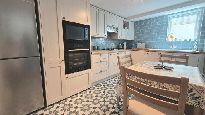 2 Bedroom Town House To Rent In Clarence Parade, Southsea, PO5