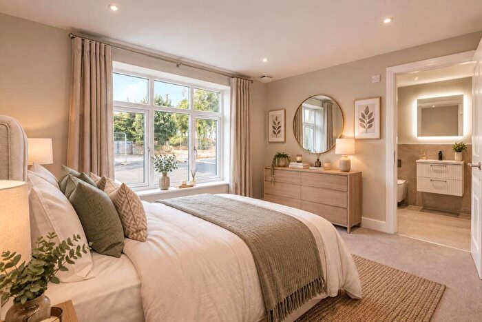 2 Bedroom Apartment For Sale In Garden Apartment, Frenchay, Bristol, Gloucestershire, BS16