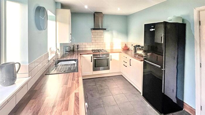 2 Bedroom End Of Terrace House For Sale In Brook Lane, Birmingham, B13