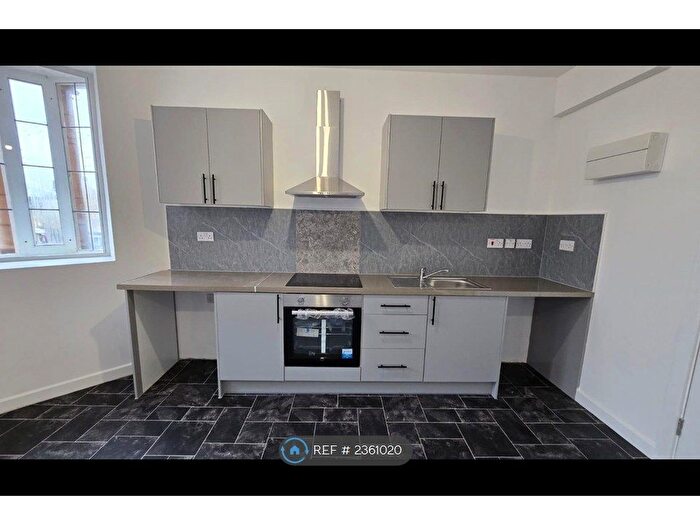 1 Bedroom Flat To Rent In Market Place, Mansfield, NG18