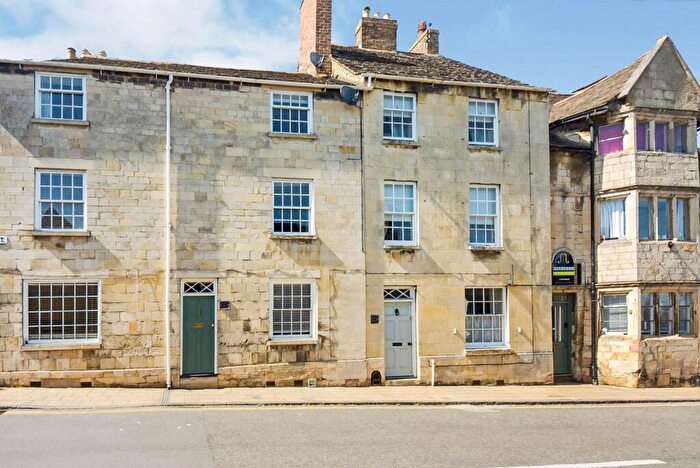 2 Bedroom House To Rent In St. Leonards Street, Stamford, PE9