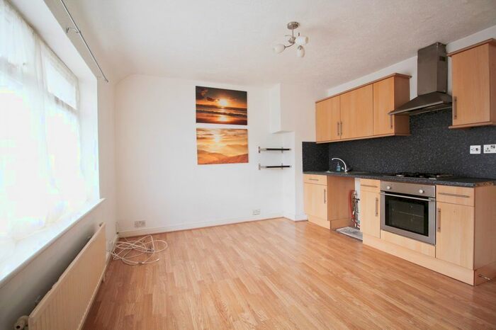 1 Bedroom Maisonette To Rent In Sheppy Road, Dagenham RM9