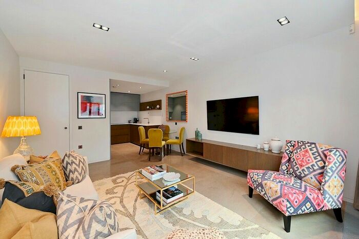 1 Bedroom Flat To Rent In Babmaes Street, St James, SW1Y