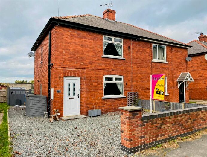 3 Bedroom Semi-Detached House For Sale In Paper Mill Road, Rawcliffe Bridge, Goole, DN14