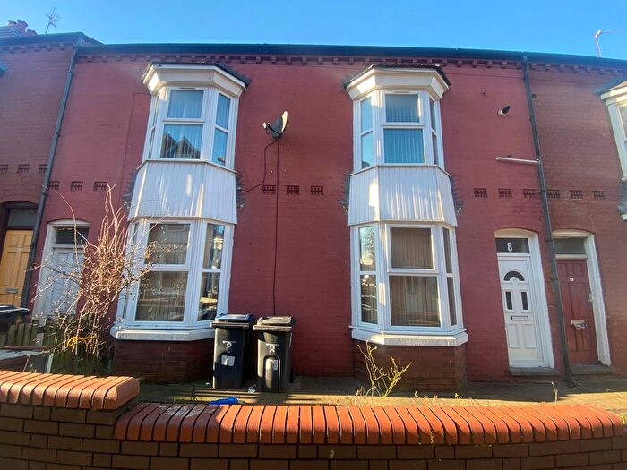 2 Bedroom Terraced House To Rent In Warwick Road, Birmingham, B11