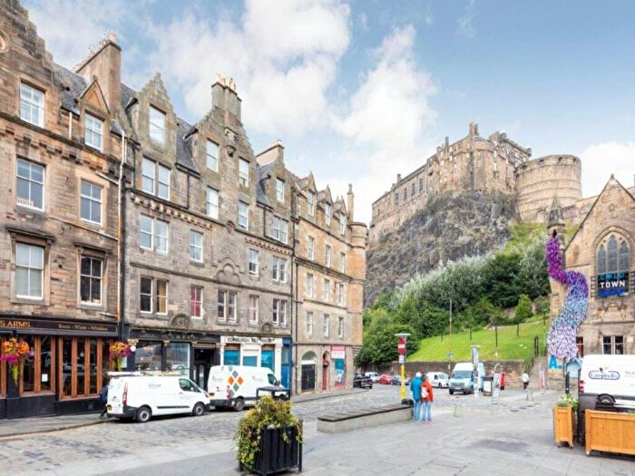 2 Bedroom Flat To Rent In Grassmarket, Old Town, Edinburgh, EH1