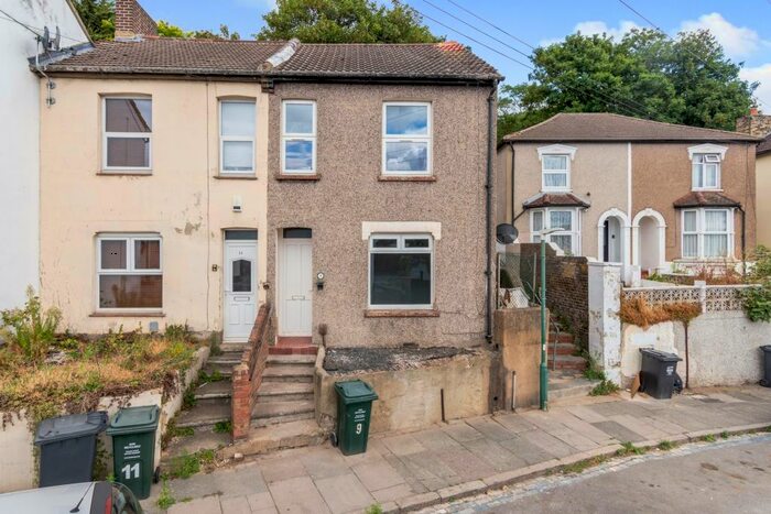 3 Bedroom End Of Terrace House To Rent In Mount Pleasant Road, Dartford, DA1