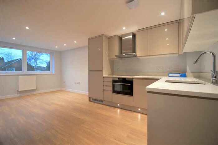 1 Bedroom Apartment To Rent In Lennox House, Ray Park Avenue, Maidenhead, Berkshire, SL6