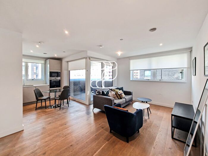 2 Bedroom Flat To Rent In Walton Heights, SE17