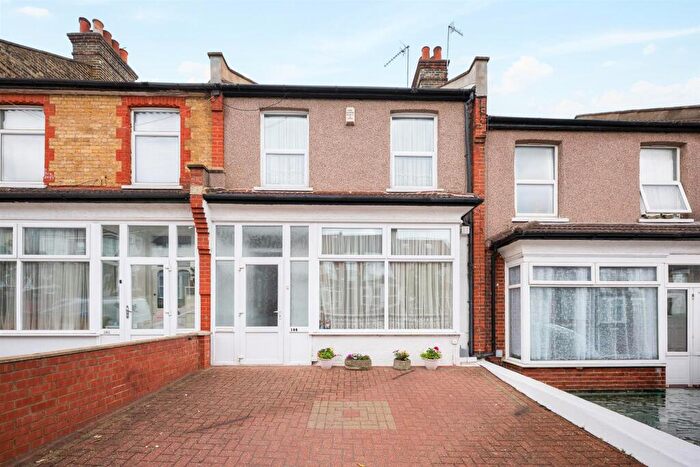 3 Bedroom Terraced House For Sale In Howarth Road, London, SE2