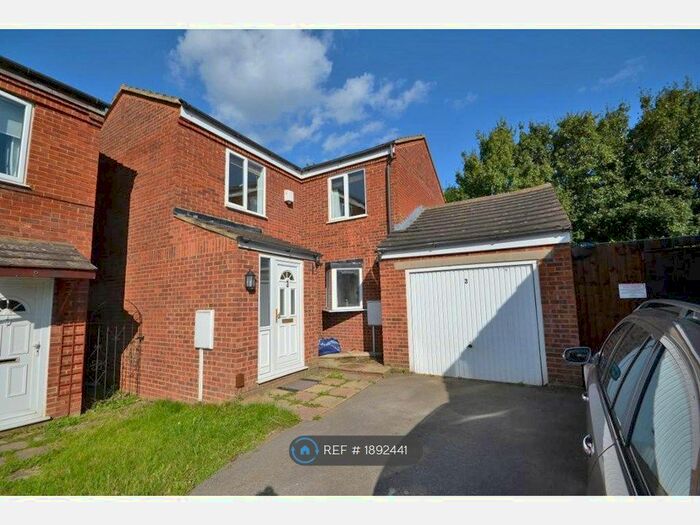 3 Bedroom Detached House To Rent In Bampton Close, Milton Keynes, MK4