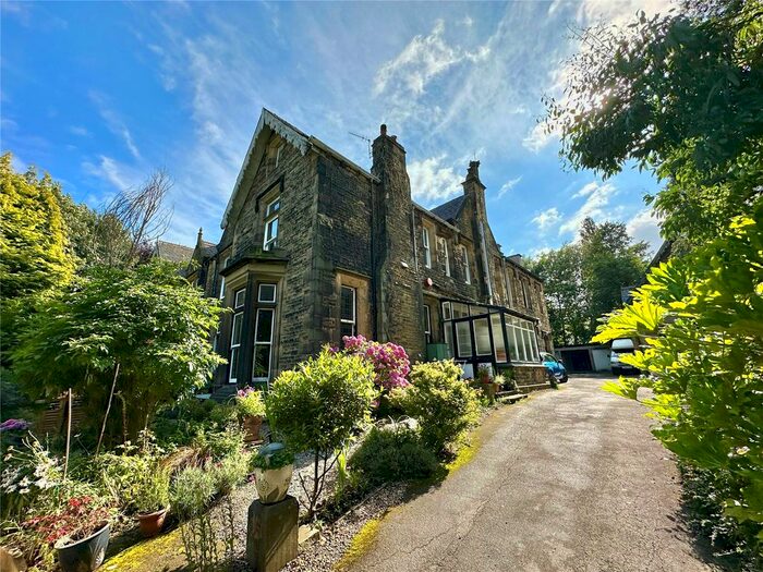 2 Bedroom Flat To Rent In Edgerton Road, Huddersfield, West Yorkshire, Uk, HD3