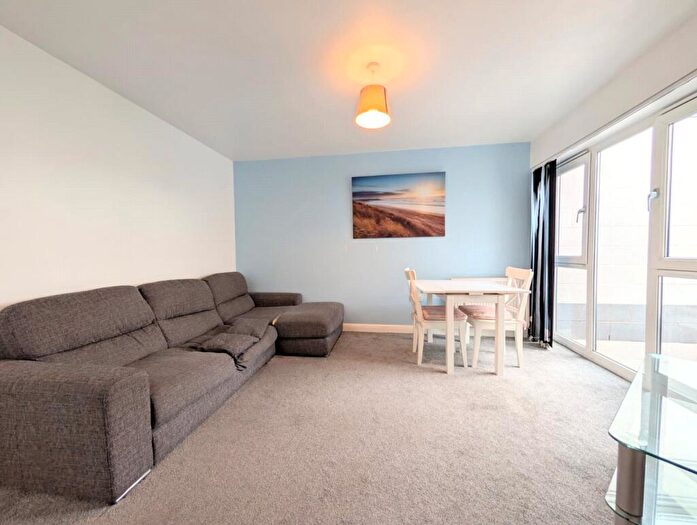 2 Bedroom Apartment To Rent In Warstone Lane, Birmingham, B18