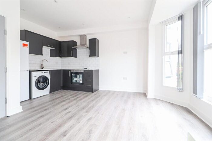 1 Bedroom Apartment To Rent In Queens Road, Coventry, CV1