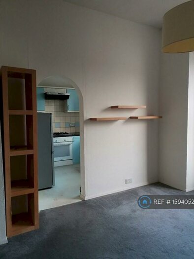 1 Bedroom Flat To Rent In Parkhurst Road, London, N11