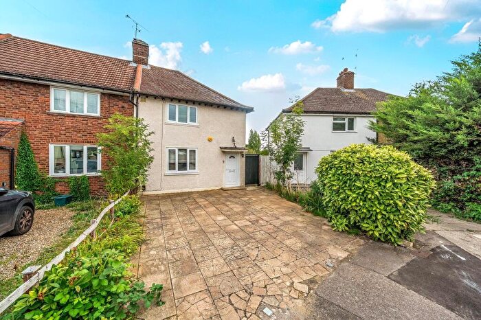 3 Bedroom End Of Terrace House For Sale In Fleetwood Road, Kingston Upon Thames, KT1