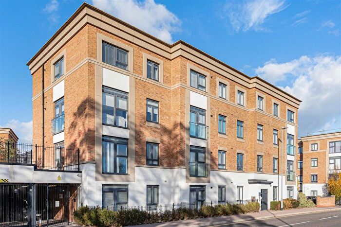 2 Bedroom Apartment For Sale In Claud Hamilton Way, Hertford, SG14