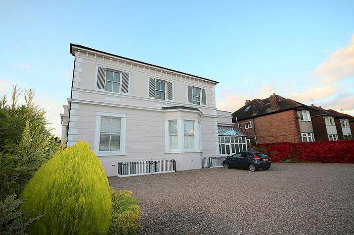 2 Bedroom Flat To Rent In Warwick Place, Leamington Spa, CV32