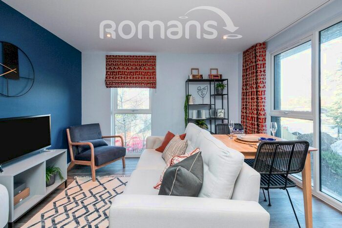 Studio To Rent In Green Lane, Bagshot, GU19