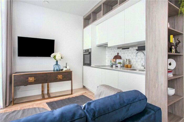 Studio To Rent In Station Road, Addlestone, KT15