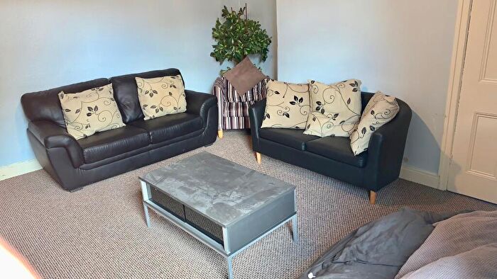 2 Bedroom Flat To Rent In Helmsley Road, Sandyford, Newcastle Upon Tyne, NE2