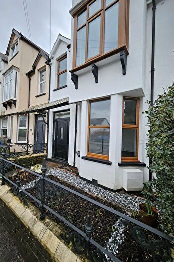4 Bedroom End Of Terrace House For Sale In Pensarn Road, Bala, LL23
