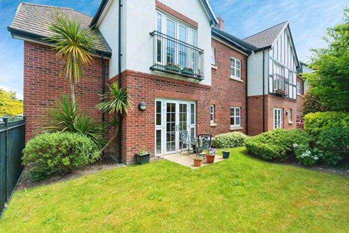 1 Bedroom Apartment For Sale In Ravenshaw Court, Four Ashes Road, Bentley Heath, B93