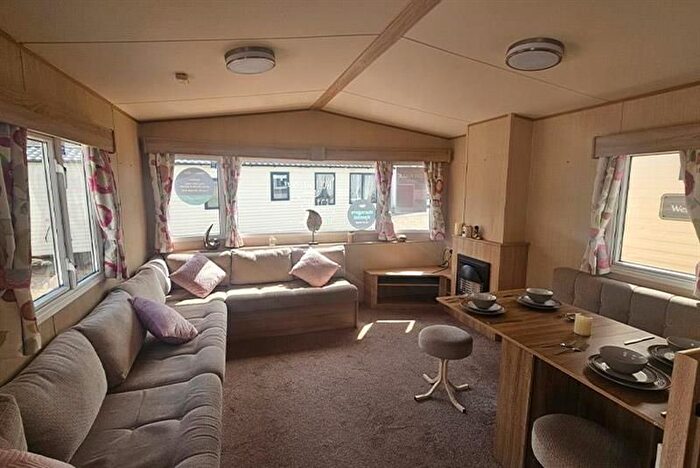 2 Bedroom Mobile/park Home For Sale In Talybont, LL43