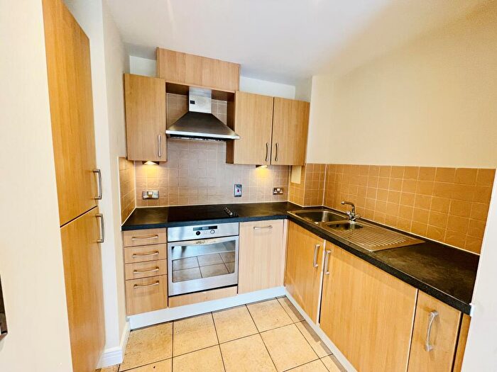 1 Bedroom Apartment To Rent In Granite Apartments, Stratford, E15