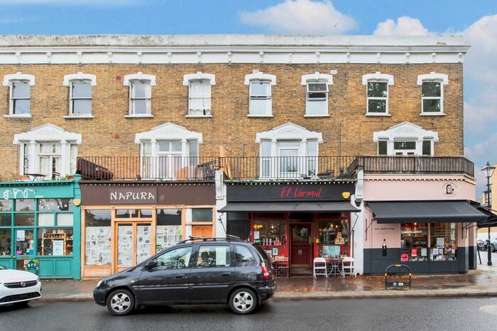 2 Bedroom Flat To Rent In Nunhead Green, London, SE15