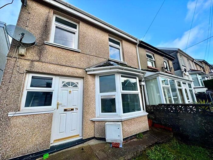 2 Bedroom Semi-Detached House For Sale In Thomas Street, Porth, CF39