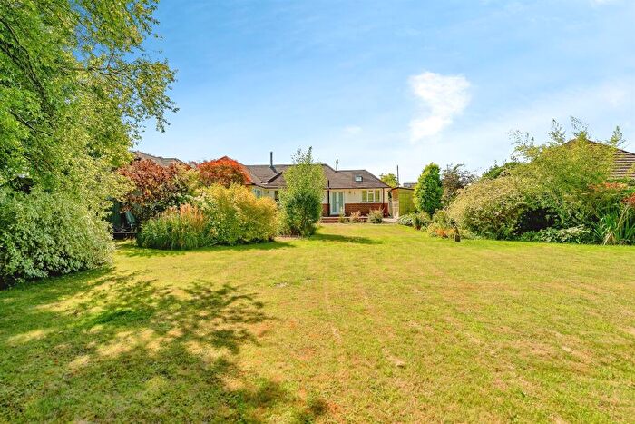 3 Bedroom Detached Bungalow For Sale In Shipley Bridge Lane, Copthorne, Crawley, RH10