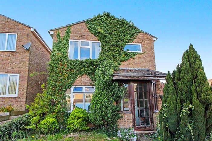 3 Bedroom Detached House For Sale In Duchy Close, Chelveston, Wellingborough, NN9