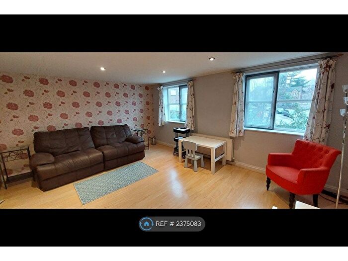 4 Bedroom Terraced House To Rent In Pickard Close, London, N14