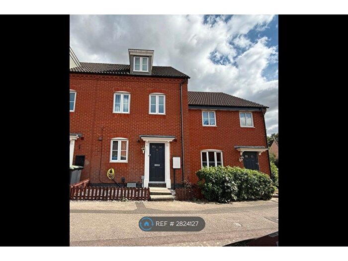 3 Bedroom Terraced House To Rent In Maye Dicks Road, Rushden, NN10