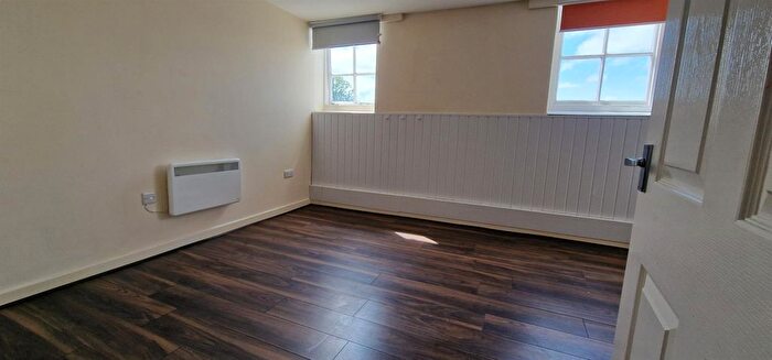 1 Bedroom Flat To Rent In Meyrick Street, Pembroke Dock, SA72