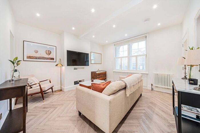 1 Bedroom Flat For Sale In Mall Chambers, Westbourne, W8