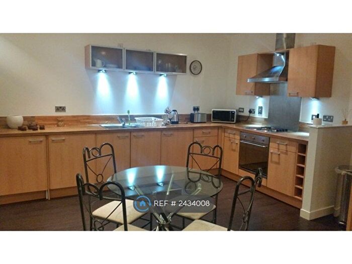 2 Bedroom Flat To Rent In Oswald Street, Glasgow, G1