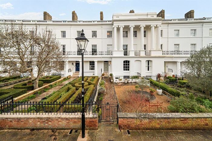 3 Bedroom Duplex For Sale In Crescent Road, Alverstoke, Gosport, PO12