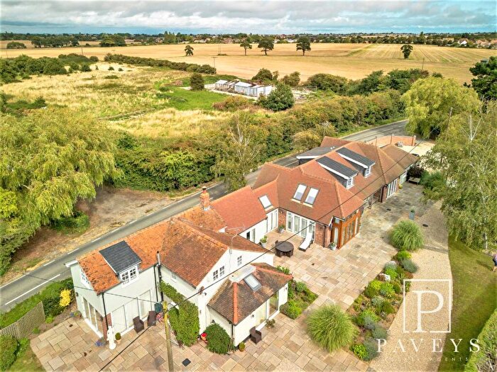 7 Bedroom Chalet For Sale In Little Clacton Road, Great Holland, Frinton-On-Sea, CO13
