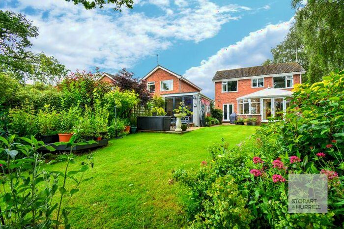 4 Bedroom Detached House For Sale In College Close, Coltishall, Norfolk, NR12