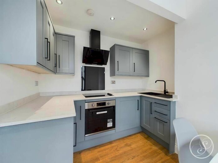 2 Bedroom Flat To Rent In Cheltenham Mount, Harrogate, HG1