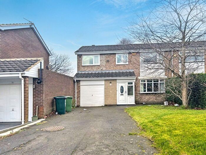 4 Bedroom Semi-Detached House To Rent In Carrsyde Close, Whickham, Newcastle Upon Tyne, NE16