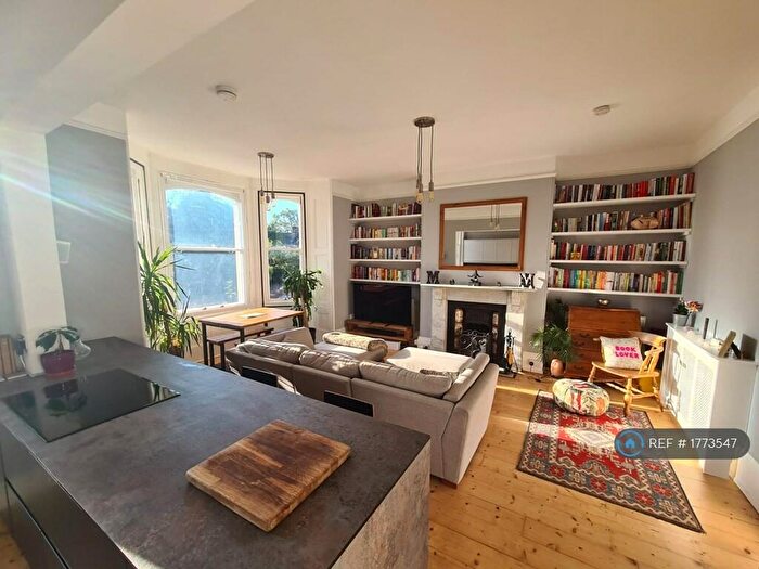 2 Bedroom Flat To Rent In Denmark Road, Exeter, EX1