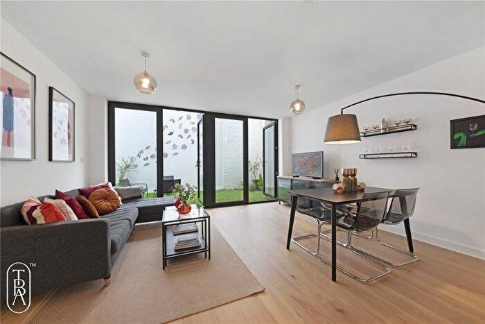2 Bedroom Detached House For Sale In Boundary Street, London, E2
