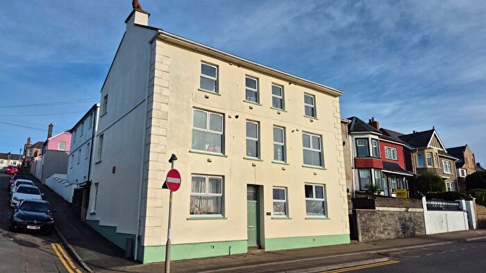 1 Bedroom Flat To Rent In Hamilton Terrace, Milford Haven, SA73