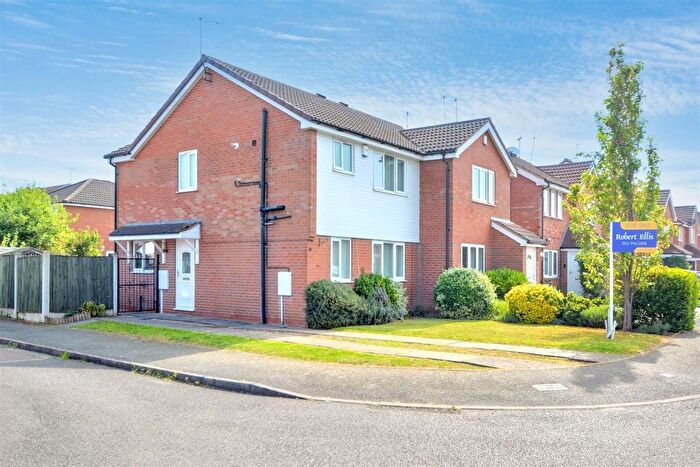 3 Bedroom Semi-Detached House For Sale In Hoselett Field Road, Long Eaton, NG10