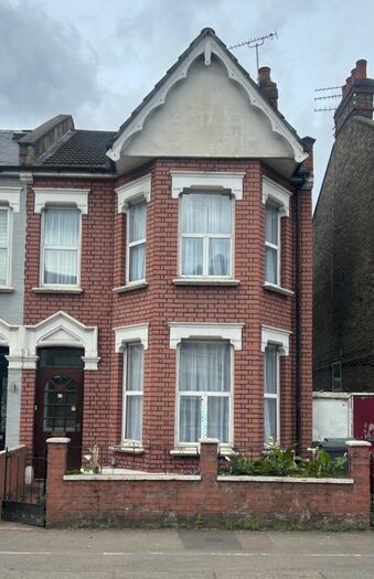 4 Bedroom House To Rent In Wightman Road, London, N8