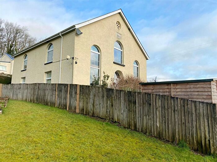 3 Bedroom Property For Sale In Nantgaredig, Carmarthen, SA32